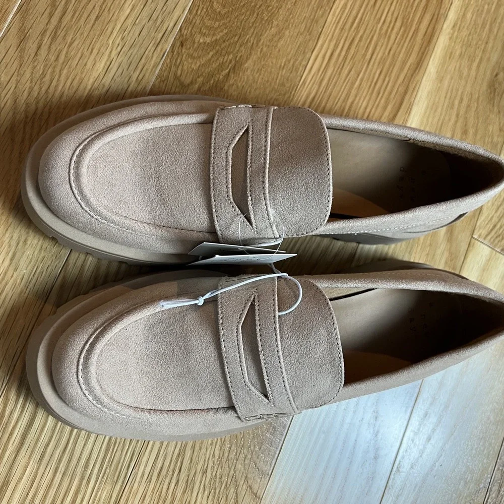 A New Day Archie Loafers Women's 6  Taupe Faux Suede Penny Lug Chunky Sole NWT - Picture 7 of 9